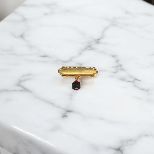 10K YG plate Azabache Brooch / 0.5gr / 0.8in /