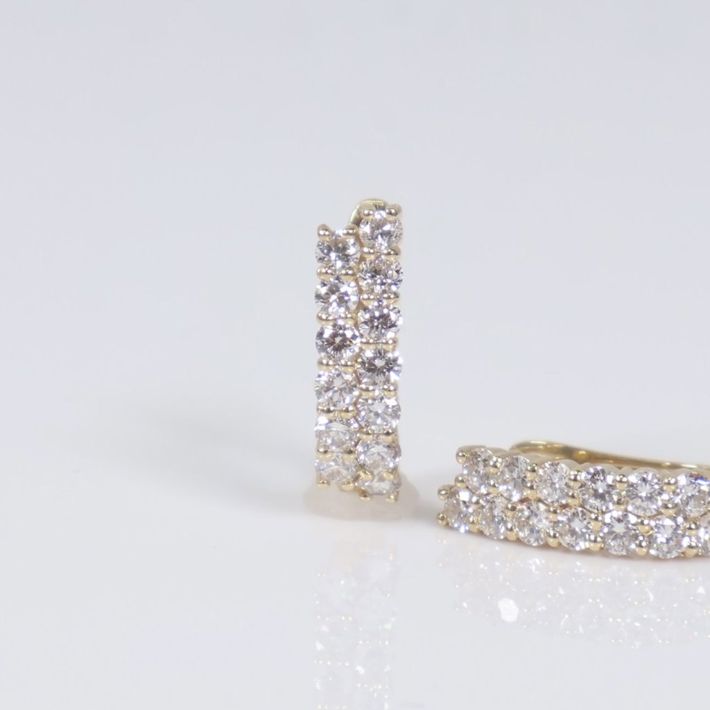14K YG Lab Diamond Huggy 2 Row Hoop Earrings / 2.7gr / 0.4in / 0.75Ct Lab Dia / H / VS