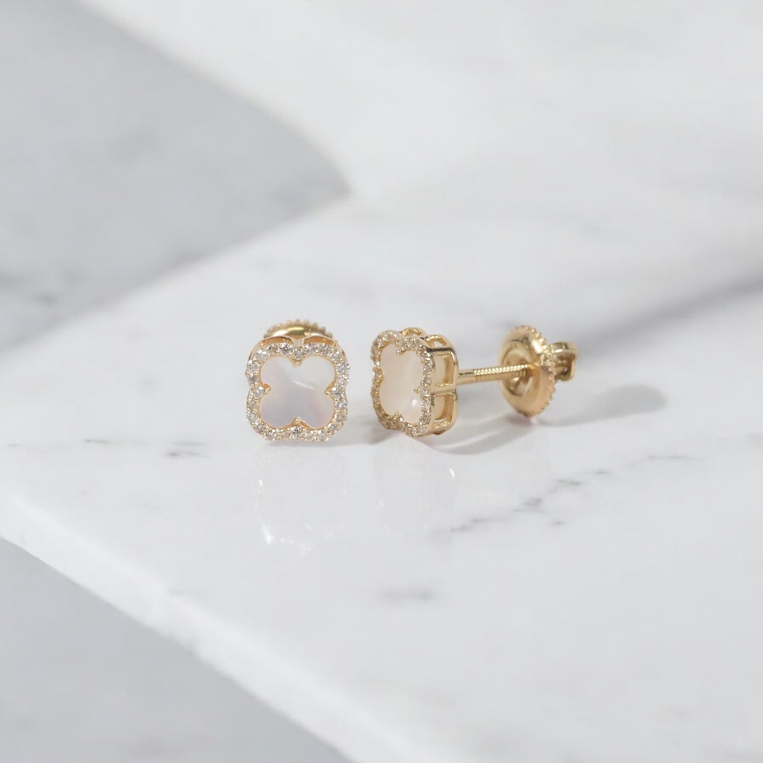 14K YG White Clover Stud Earrings / 1.41gr / 8mm / 0.18Ct Dia