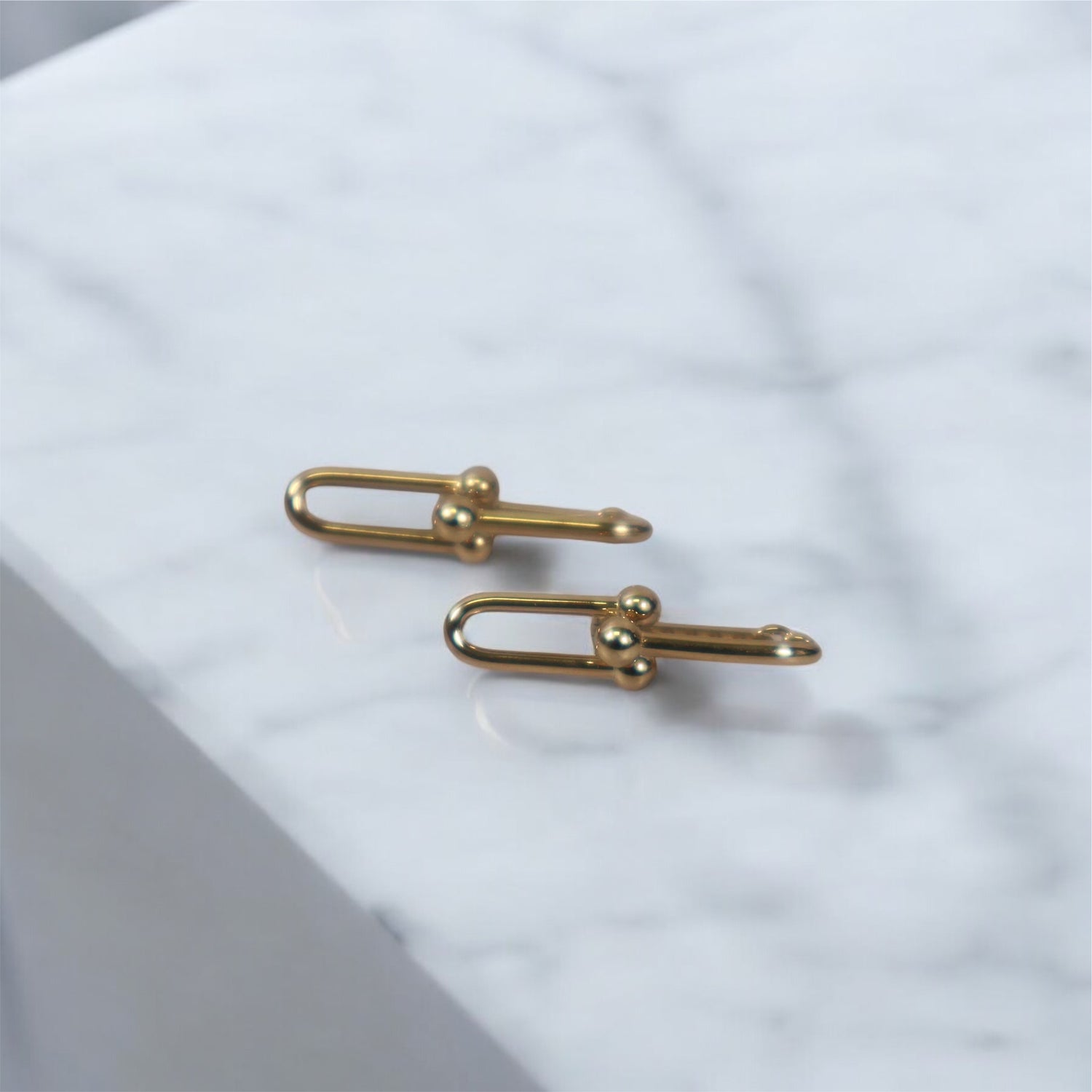 14K YG Fany Stud Earrings / 2.61gr / 0.8in /