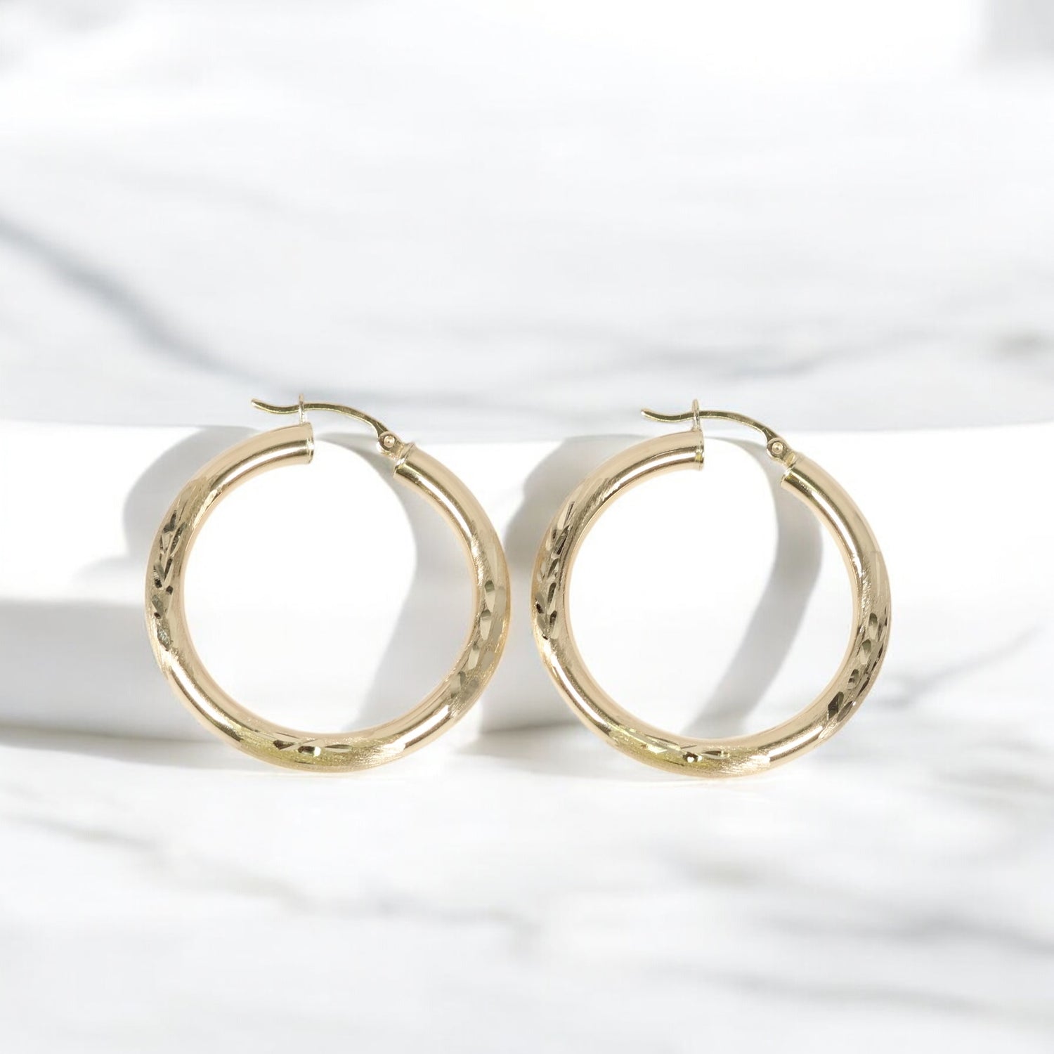 14K YG Luxury Hoop Earrings / 3.45gr / 1.4in /