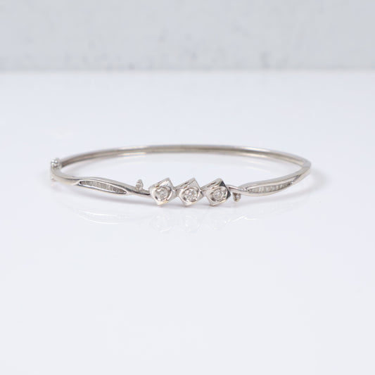 14K White Gold Luxury Bangle Bracelet With Zirconia / 6.2gr / 2.1mm / SIZE 16in