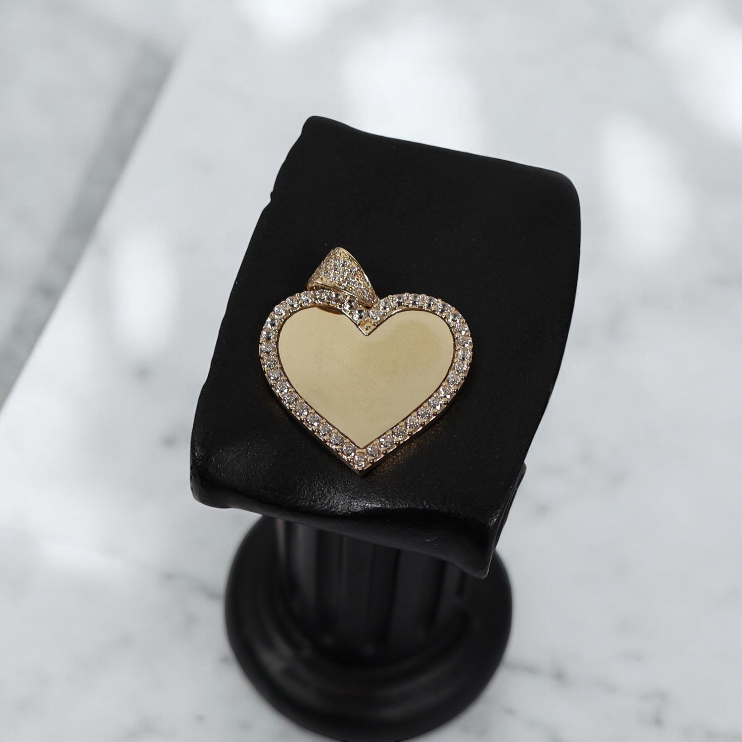 10K YG Memorial Heart Pendant / 5.84gr / 1.7in