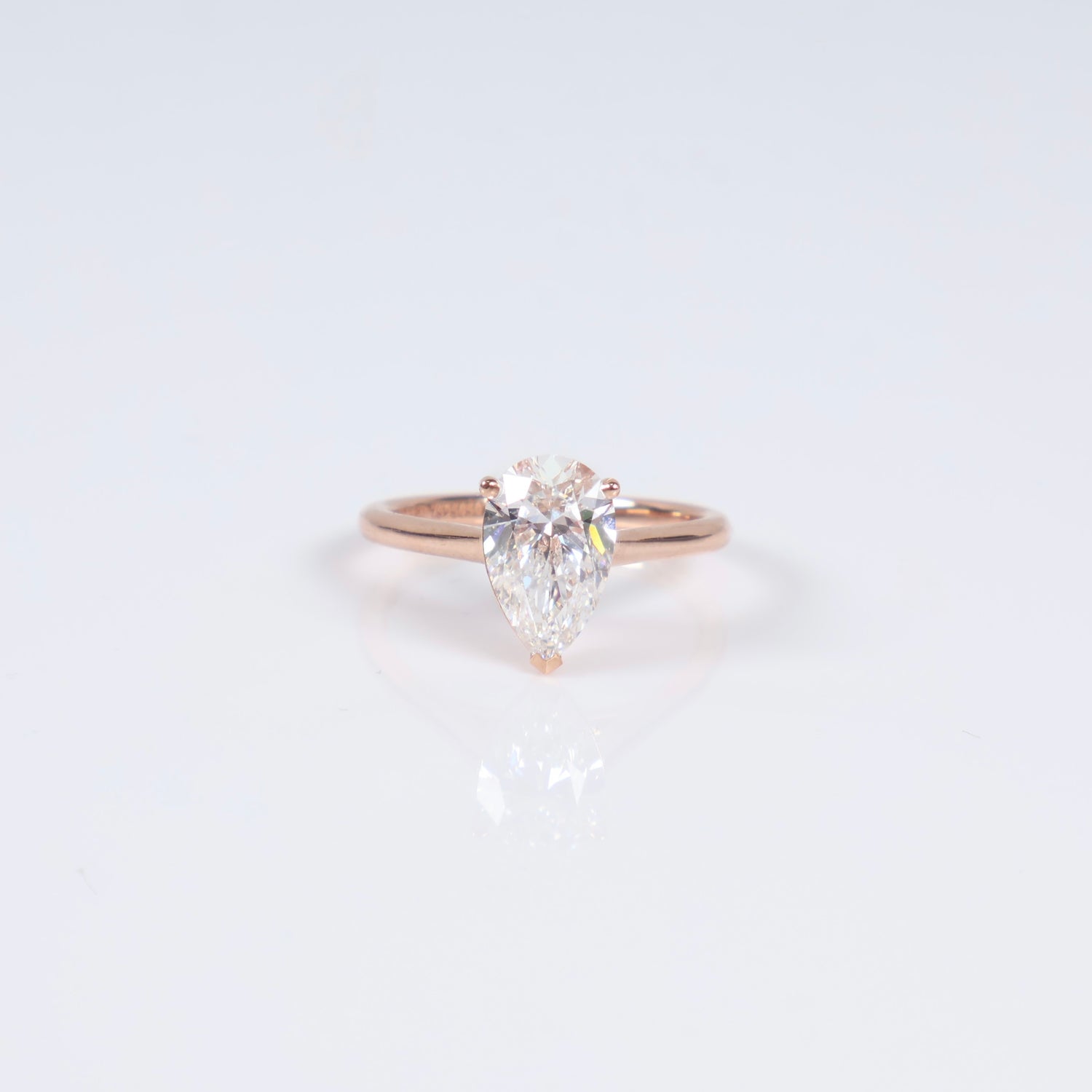 14K RG Lab Diamond Pear Cut Brilliant With Certificate Engagement Ring / 3gr / Sz 7 / 2.01Ct Lab / E / VVS 2