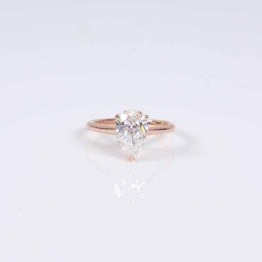 14K RG Lab Diamond Pear Cut Brilliant With Certificate Engagement Ring / 3gr / Sz 7 / 2.01Ct Lab / E / VVS 2