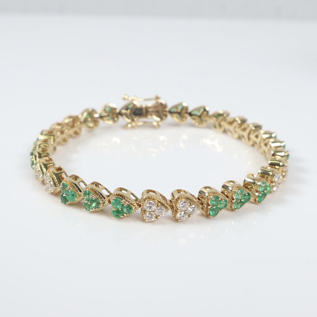 14K YG Diamond Heart With Emerald Bracelet / 14.8gr / 6mm / 7in / 1.65Ct / VS2-SI / G-H - 2.61Ct Eme