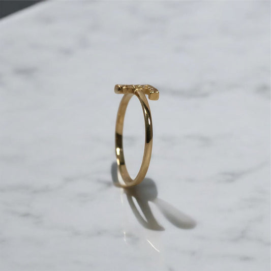 14K YG Letter F Ring / 1.30gr / Sz 7.5