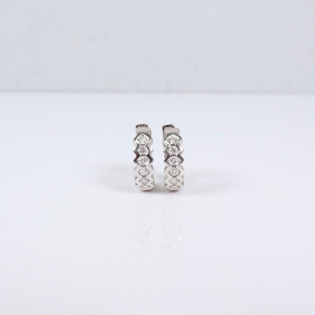 14K WG Diamond Luxury Hoop Earrings / 6.3gr / 0.5in / 0.50Ct Dia