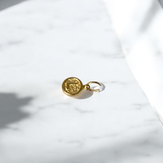 18K Yellow Gold Letter L Circle Pendant / 0.37gr
