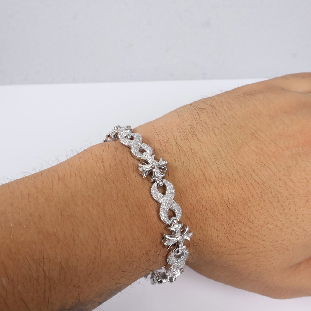 10K WG Diamond Infinity Flower Link Bracelet / 23.6gr / 9.6mm / 8in / 2.90Ct / VS2-SI / G-H