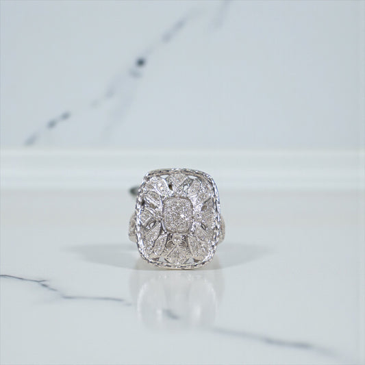 14K WG Diamond Luxury Rings / 6.8gr / Sz 7 / D-0.18Ct