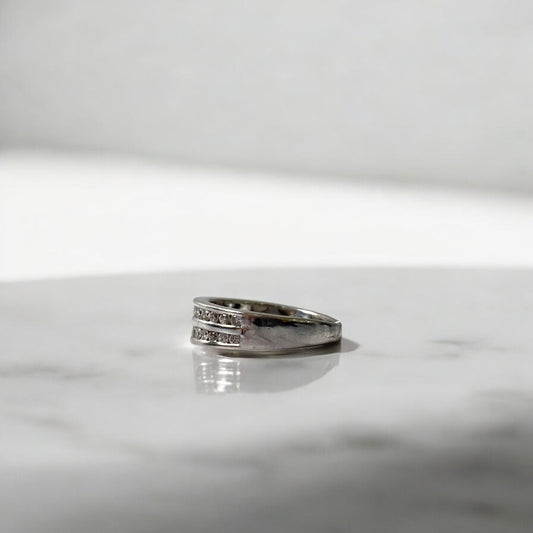 10K White Gold Diamond Luxury Ring 0.60Ct / 2.9gr / Size 5