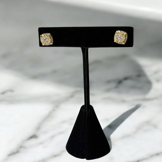 14K Yellow Gold Diamond Flower Stud Earrings 0.82Ct Dia / 2.13gr