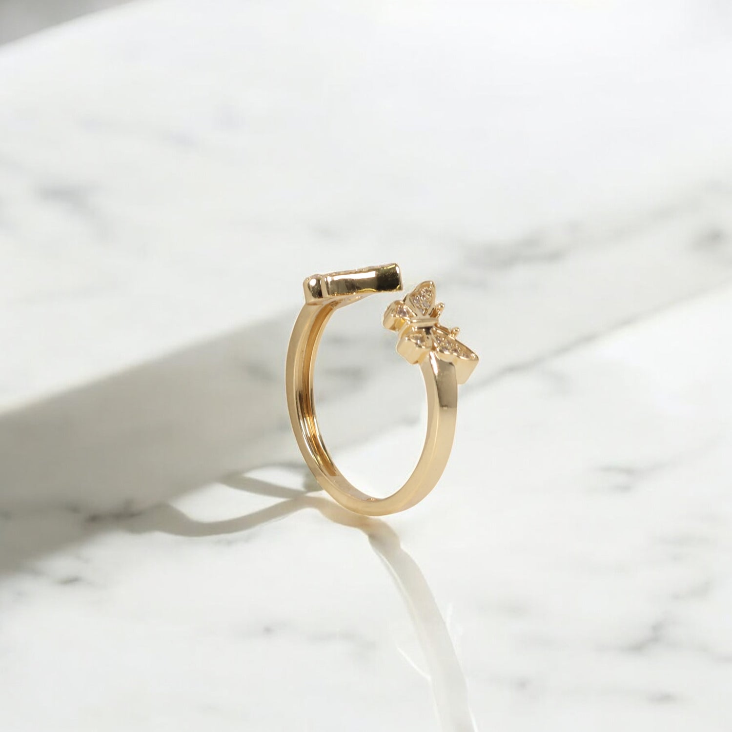 10K YG Diamond Butterfly - Letter U Rings / 2.28gr / Sz 7.5 / 0.1Wt Dia