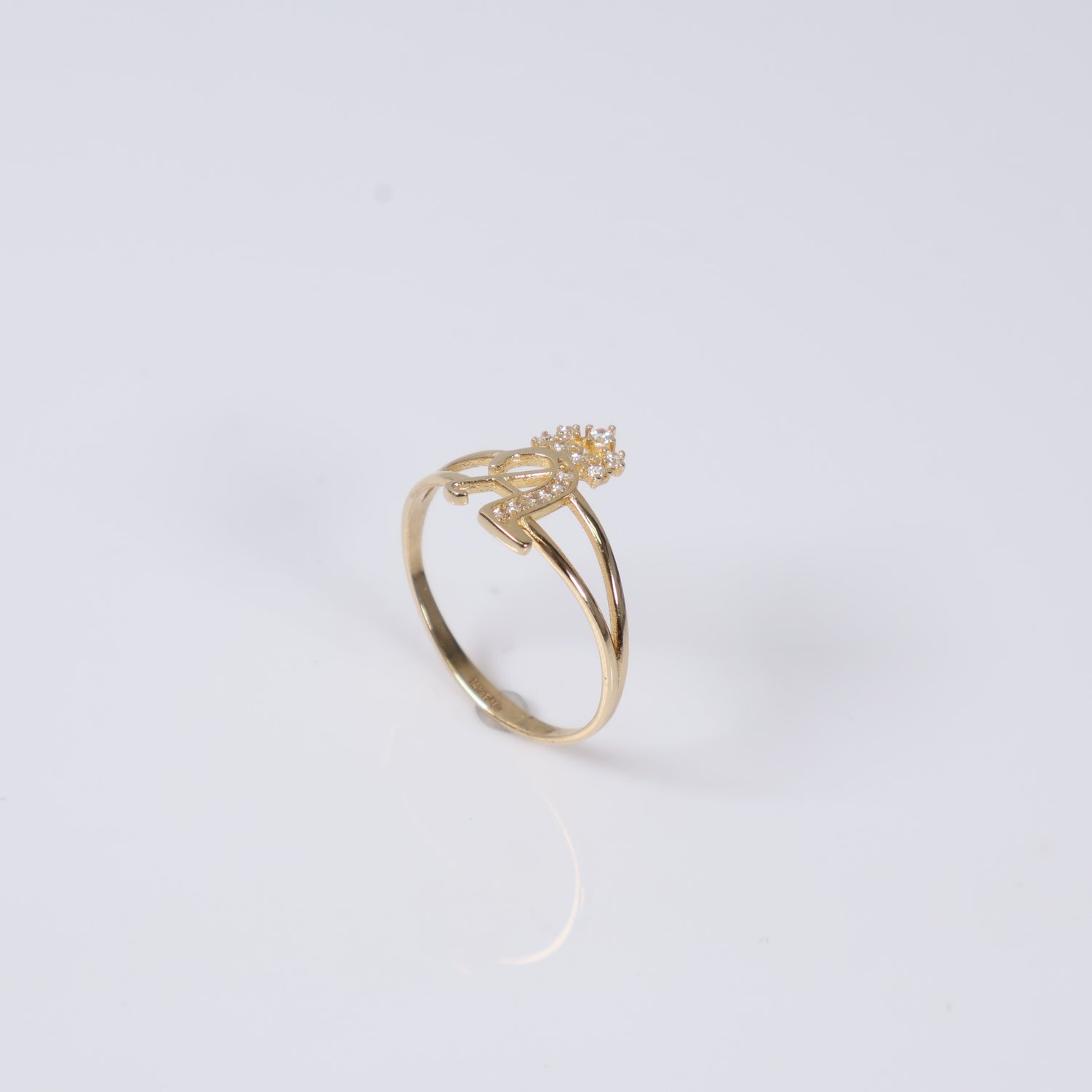 14K Yellow Gold Letter A Ring With Zircons / 1.3gr / Size 7.5