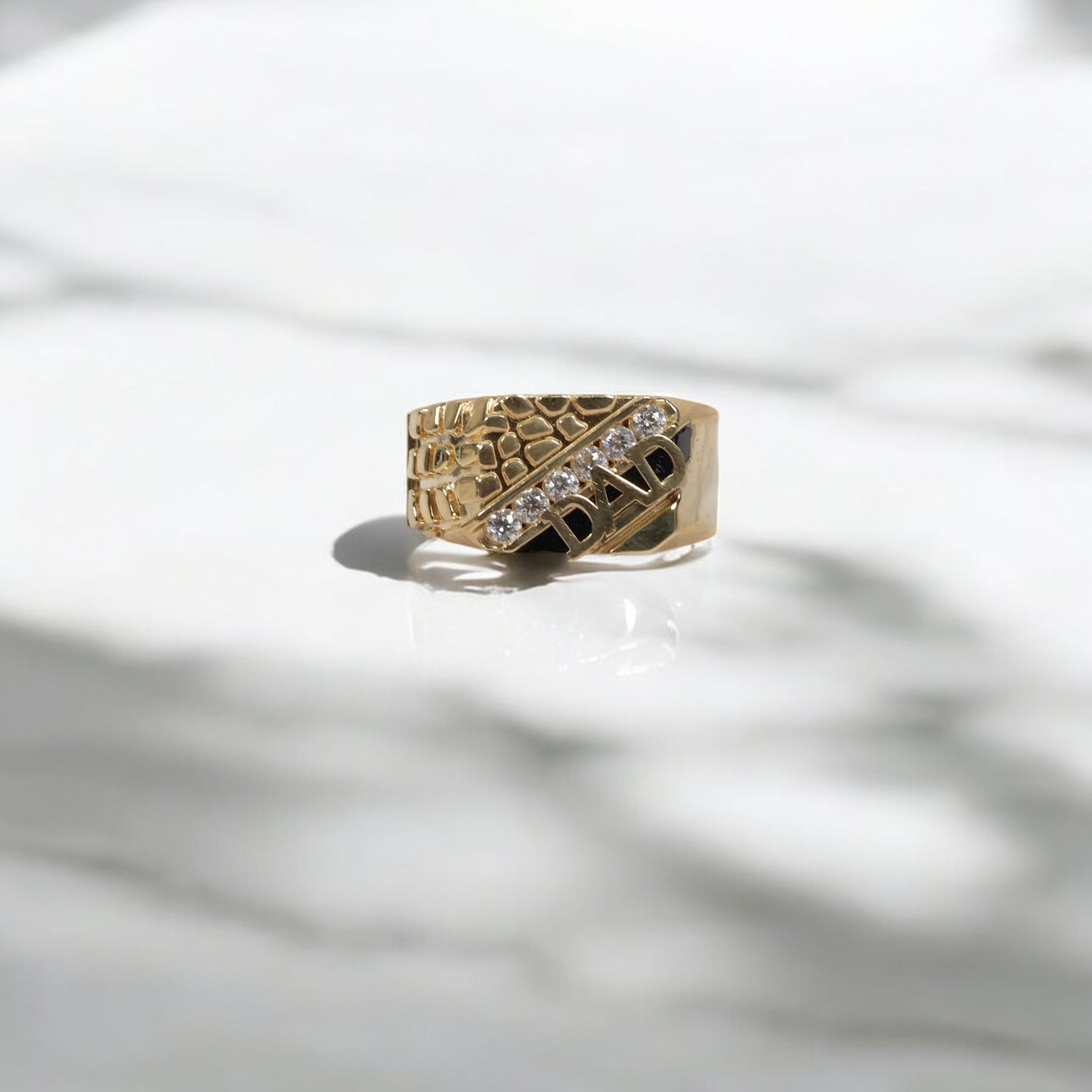 10K YG Nugget Dad Rings / 3.78gr / Sz 10 / White Zircons