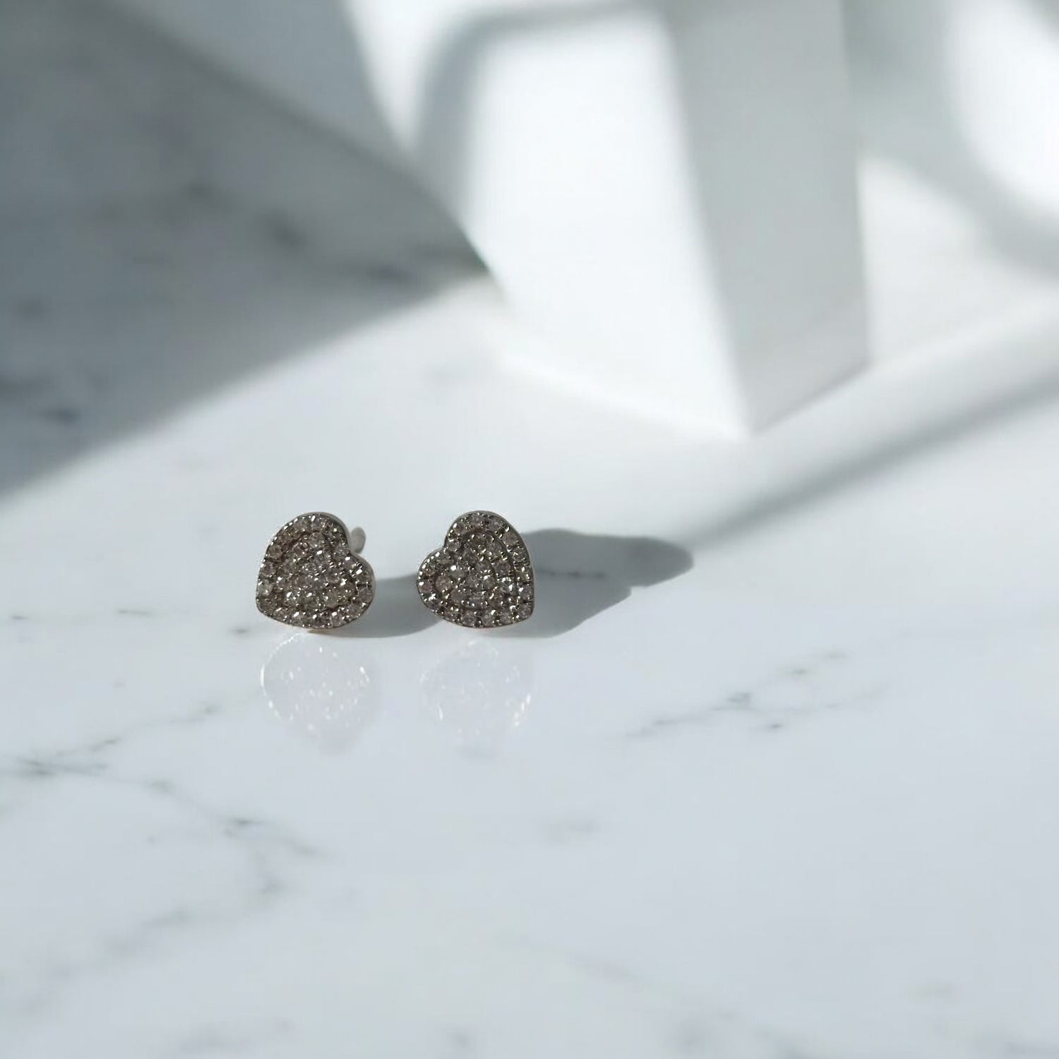 14K White Gold Diamonds Heart Stud Earrings 0.16Ct Dia / 1gr / 7mm