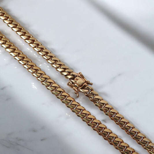 10K YG Cuban Links Chain / 123.6gr / 8.6mm / 24in /