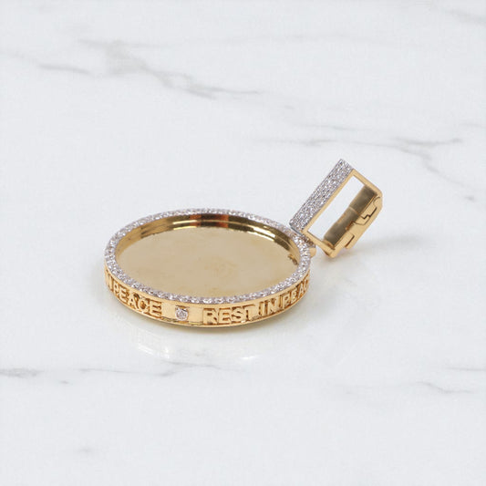 10K YG Diamond Memoral Pendant Pendant / 20.47gr / 1.5 - 2.2in / 1.89 Wt Dia