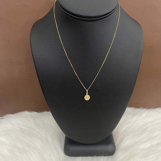 18K YG Letter P Texturized Circle Pendant / 0.37gr / 0.5in /