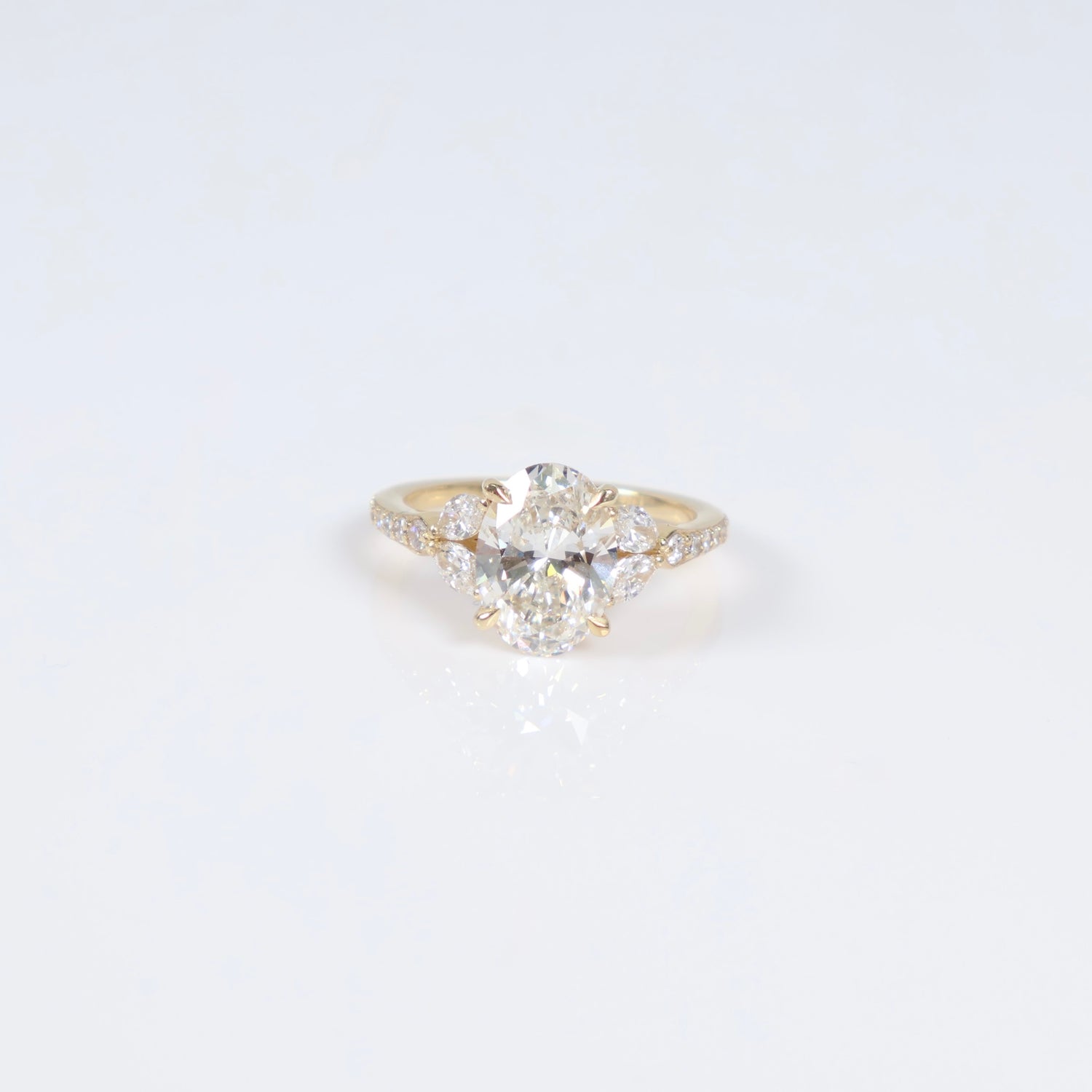 14K YG Lab Diamond Oval Cut Brilliant With Certificate Engagement Ring / 3.35gr / Sz 6 3/4 / 2.53Ct Lab / F / VS1