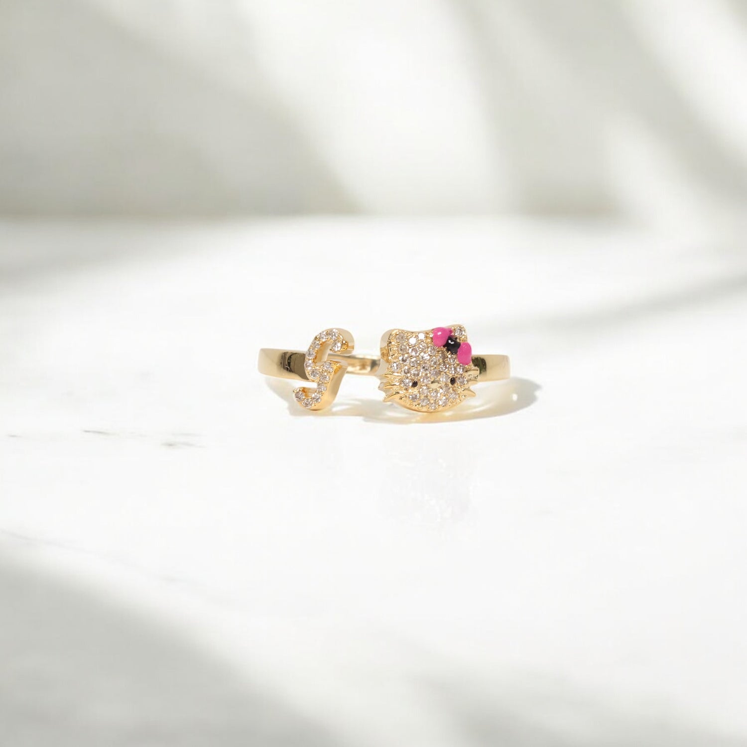 10K YG Diamond HK - Letter G Rings / 2.34gr / Sz 7 / 0.12Wt Dia