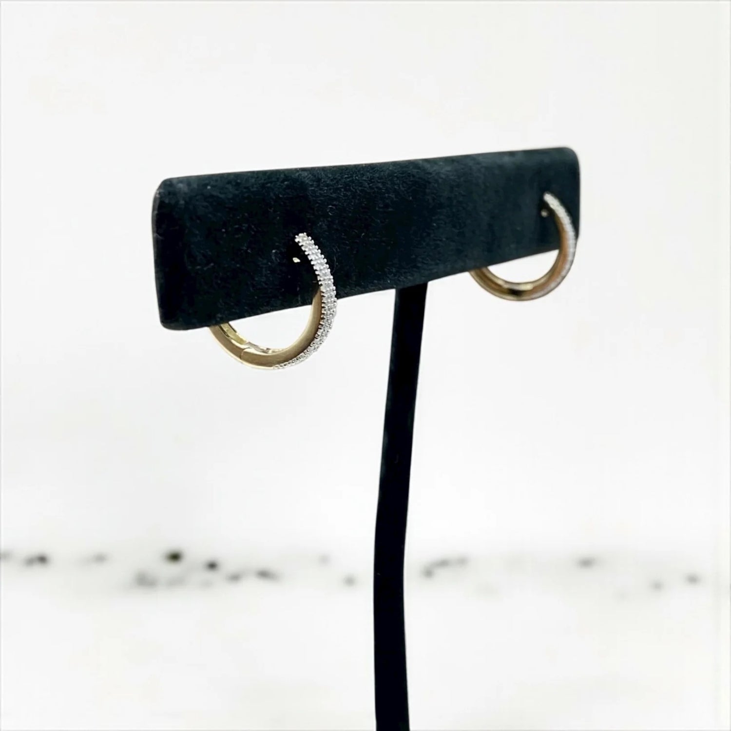 10K Yellow Gold Diamond Luxury Hoop Earrings 0.12Ct Dia / 1.5gr