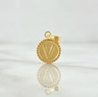 18K YG Letter V Mate Bordered Circle Pendant / 0.54gr / 0.6in /