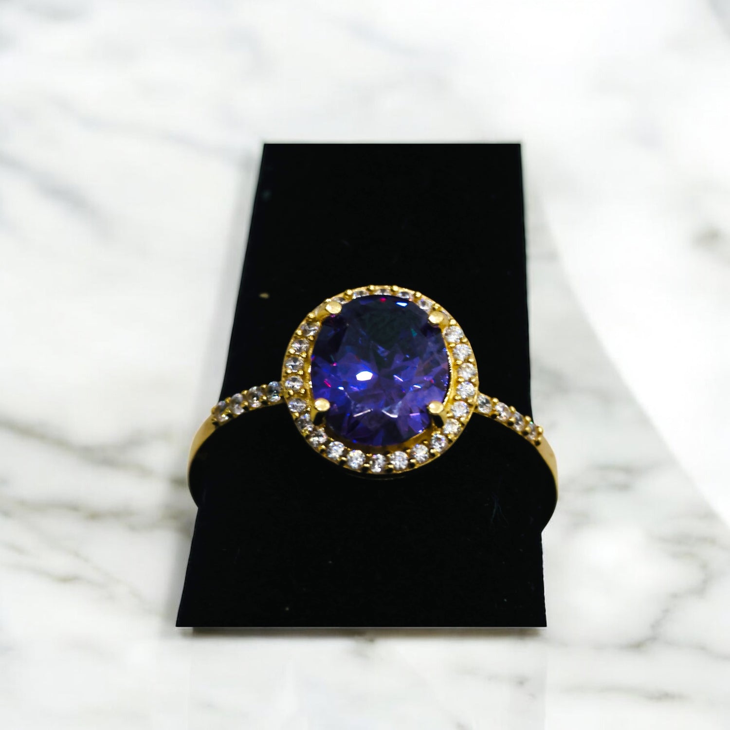 14K Yellow Gold Purplestone Ring With Zirconia / 2.9gr / Size 8.5