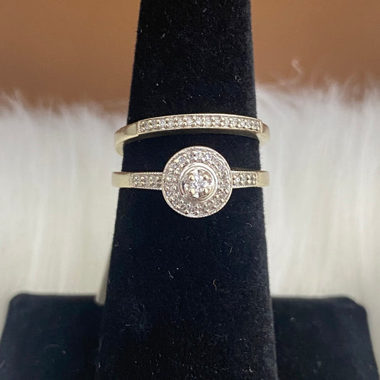 10K WG Diamond Fashion Circle Engagement Ring / 2.7gr / 6