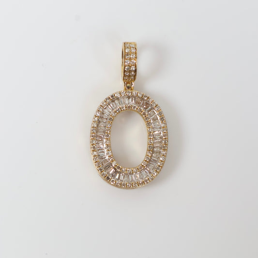10K YG Diamond Baguette Letter O Pendant / 2.95gr / 0.8in / D-0.69Ct