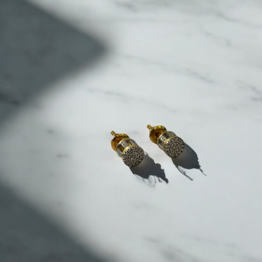 10K Yellow Gold Diamond Luxury Stud Earrings Ct Dia / 1.3gr