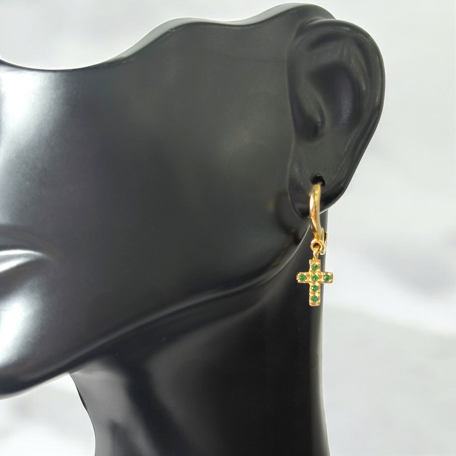 18K Yellow Gold Cross Hoop Earrings With Green Zircons / 2.66gr / 0.9in