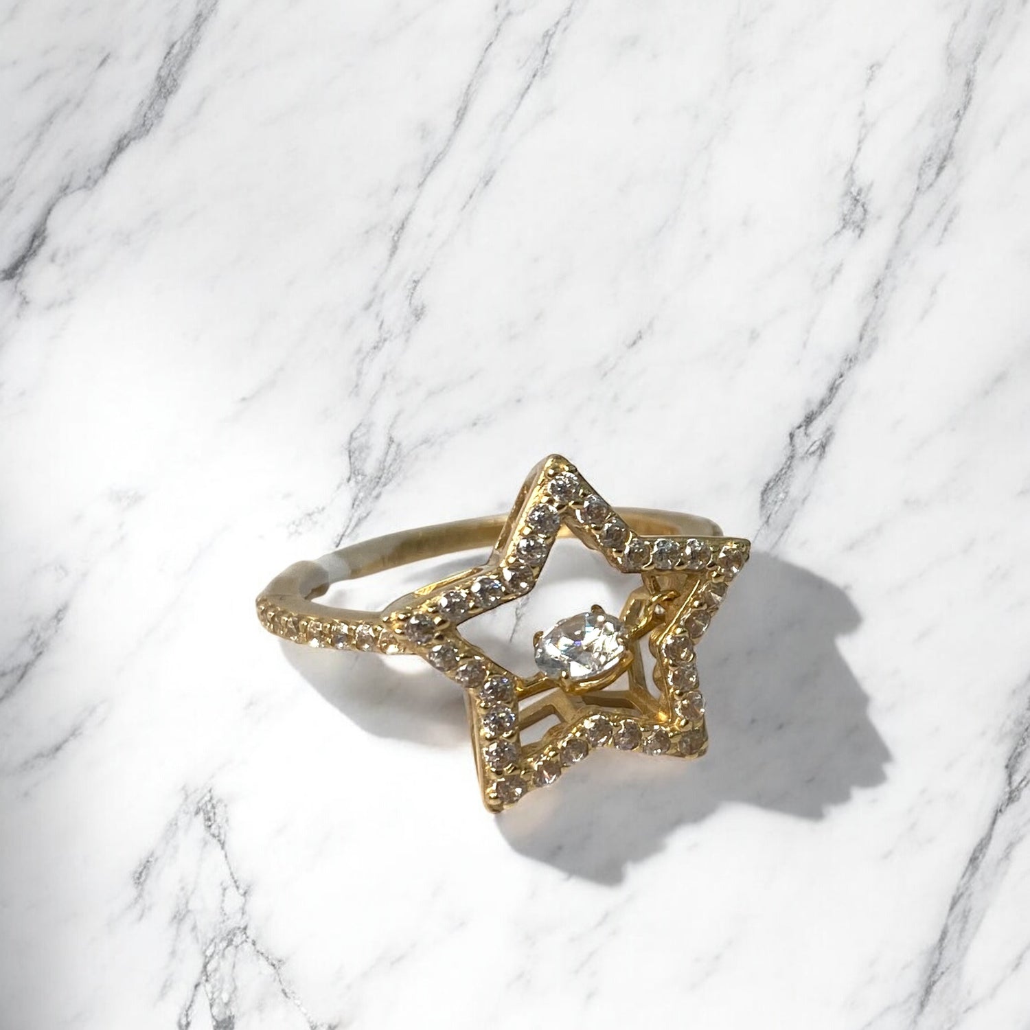 14K Yellow Gold Star Ring With Zirconia / 2.5gr / Size 6.5