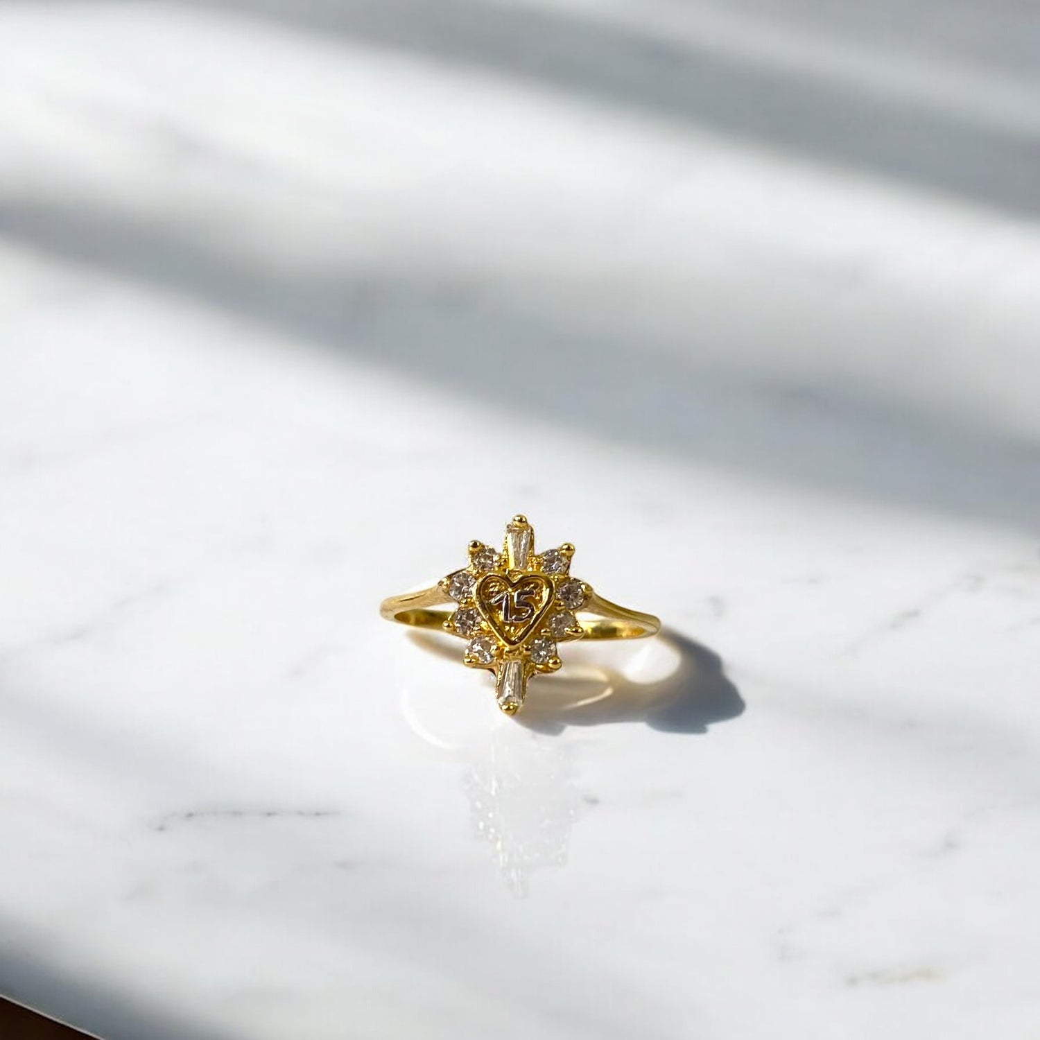 18K Yellow - White Gold Petal Flower 15S Ring With Zircons / 2.1gr / Size 6.5