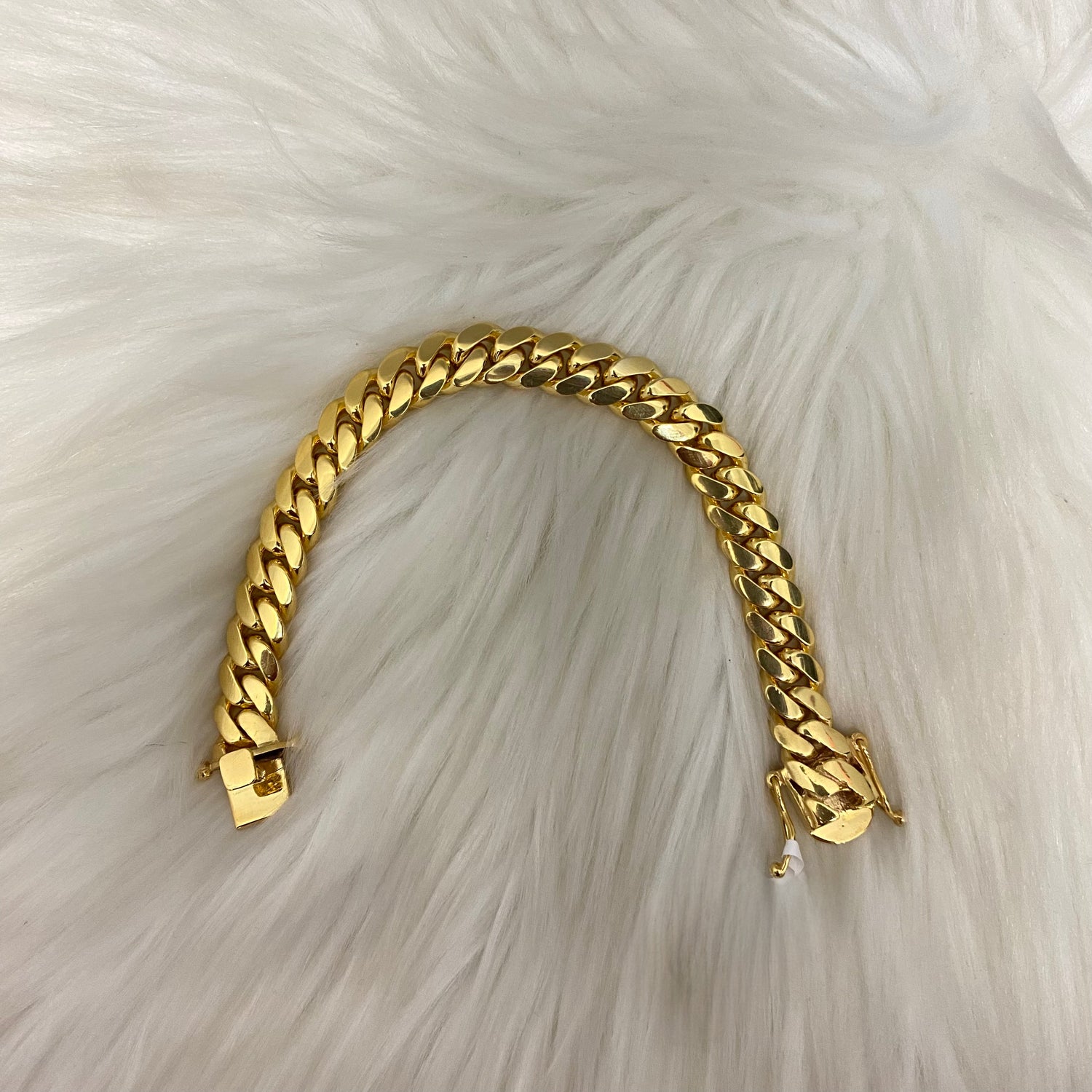 10K Yellow Gold Cuban Links Bracelet / 74.17gr / 10.7mm / 8.5in