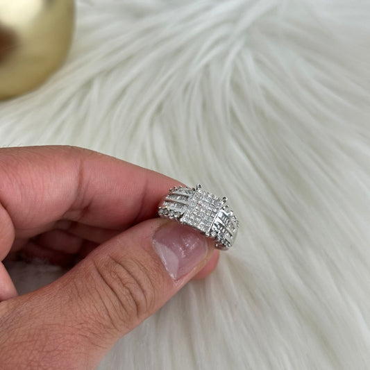 14K White Gold Diamond Luxury Engagement Ring Ct Dia / 7.3gr / Size 5