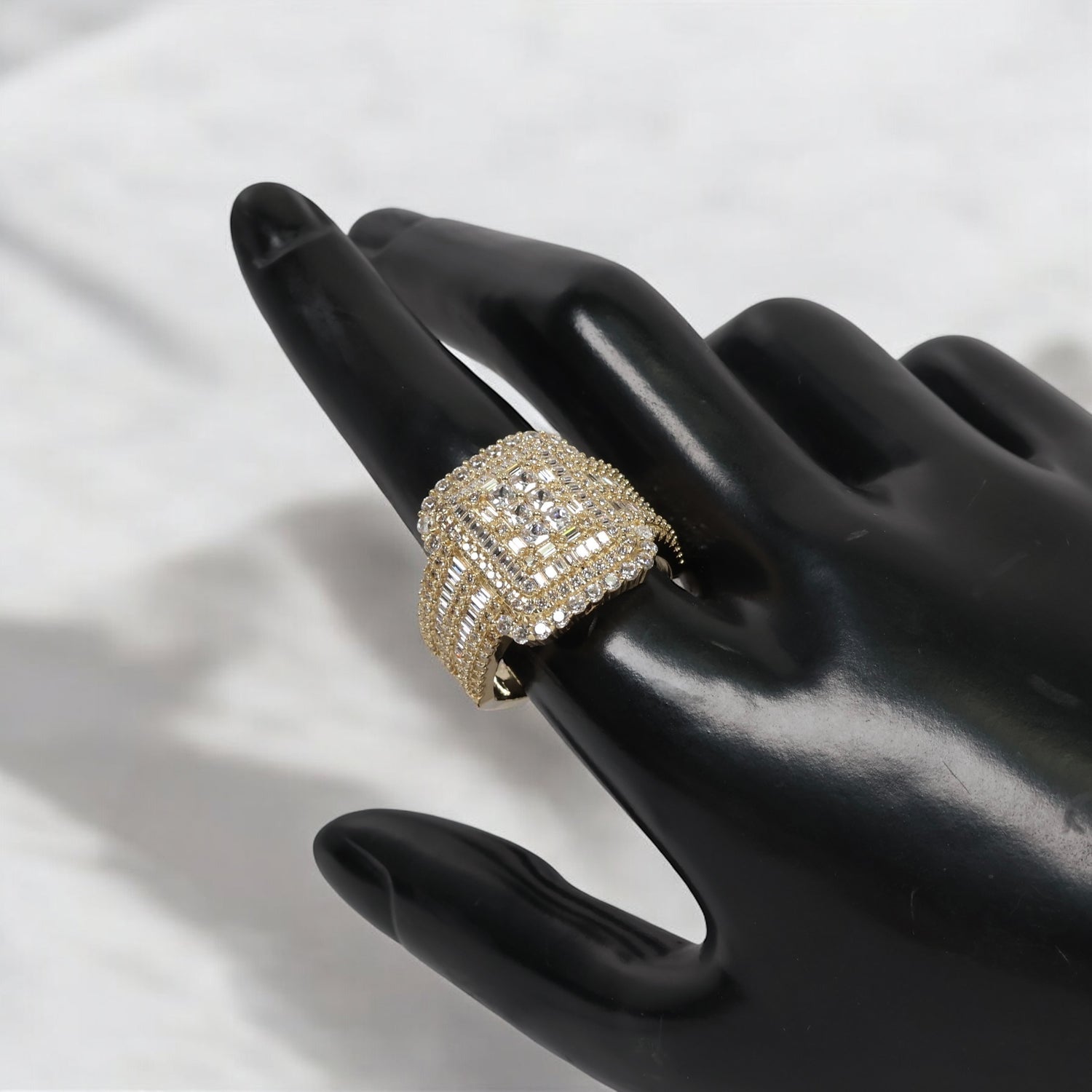 10K YG Luxury Rectangle Rings / 9.3gr / Sz 11 / White Zircons