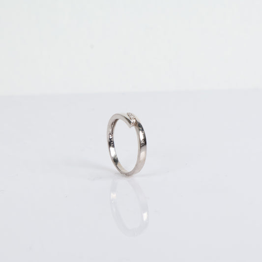 Women Engagement Ring 10K White Gold With Diamonds / 2gr / Size 7