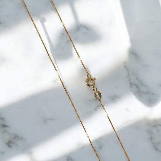 18K Yellow Gold Letter F Mate Bordered Circle Jewelry Set Chain Box Link / 1.85gr / 0.6mm / 16in