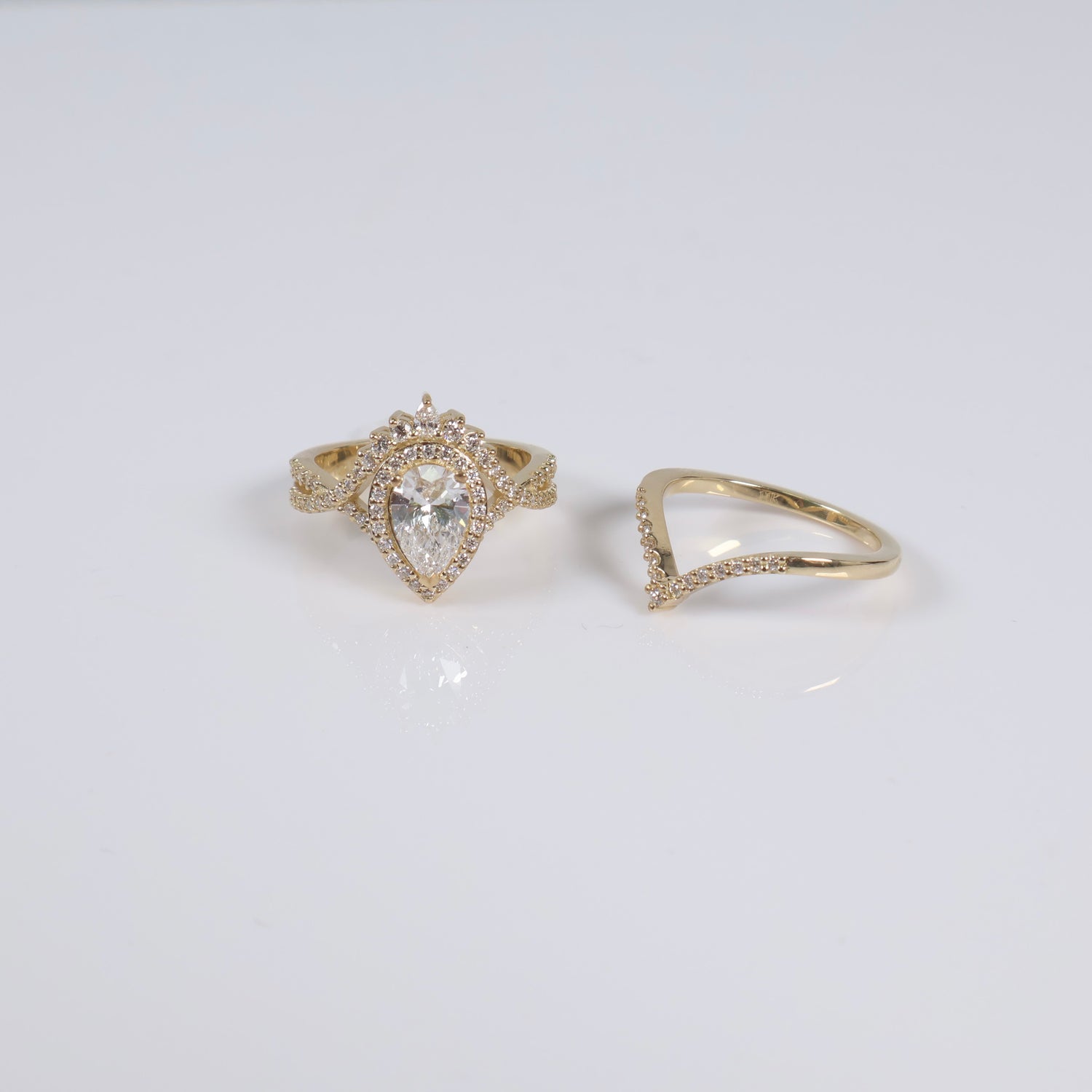 14K YG Lab Diamond Duo Pear Brilliant With Certificate Engagement Ring / 7.87gr / Sz 6 3/4 / 1.07Ct Lab Dia / E / VS1