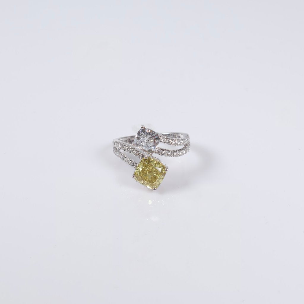 14K WG Lab Diamond Radiant Cut Split Shank Pave Engagement Ring / 3.51gr / Sz 6.5 / 3.76Ct Lab / VS / F