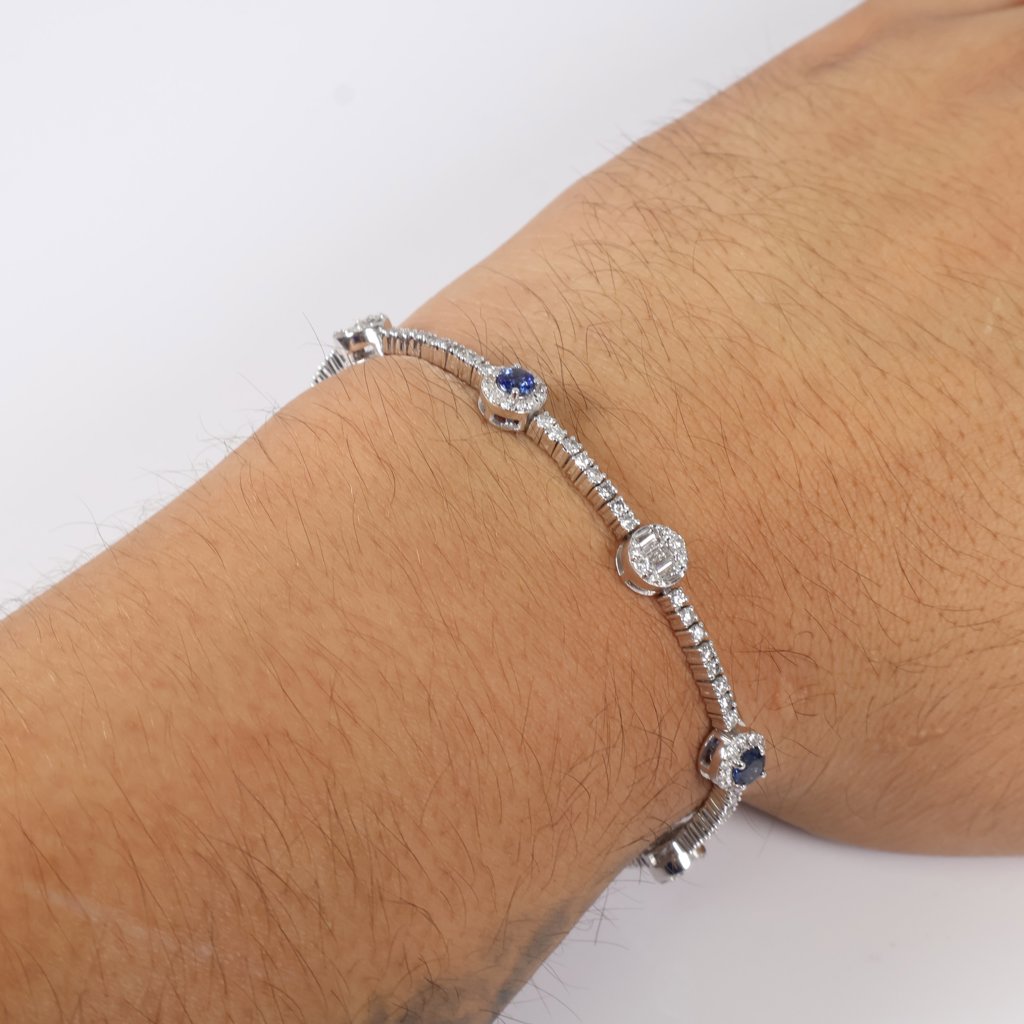 14K WG Diamond Tennis with Sapphire Bracelet / 11.9gr / 2.3mm / 7in / 2.75Ct / VS2 / G-H / 1.05Ct Sap