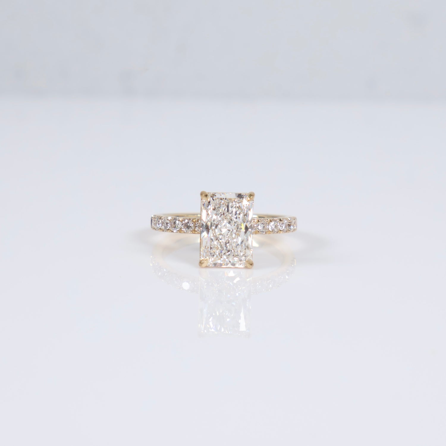 14K YG Lab Diamond Cut Cornered Rectangular Modified With Certificate Engagement Ring / 3.35gr / Sz 6 3/4 / 3.03Ct Lab Dia / E / VS1