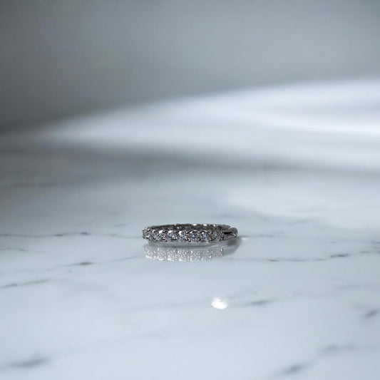 14K White Gold Luxury Engagement Ring With Zircons / 2.5gr / Size 7
