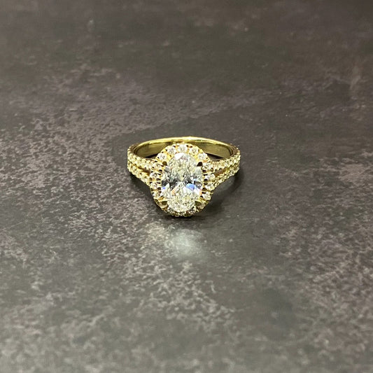 14K Yellow Gold Lab Diamond Oval Brilliant Engagement Ring 2.28Ct Lab Dia Vs 2 / 3.89gr / Size 7