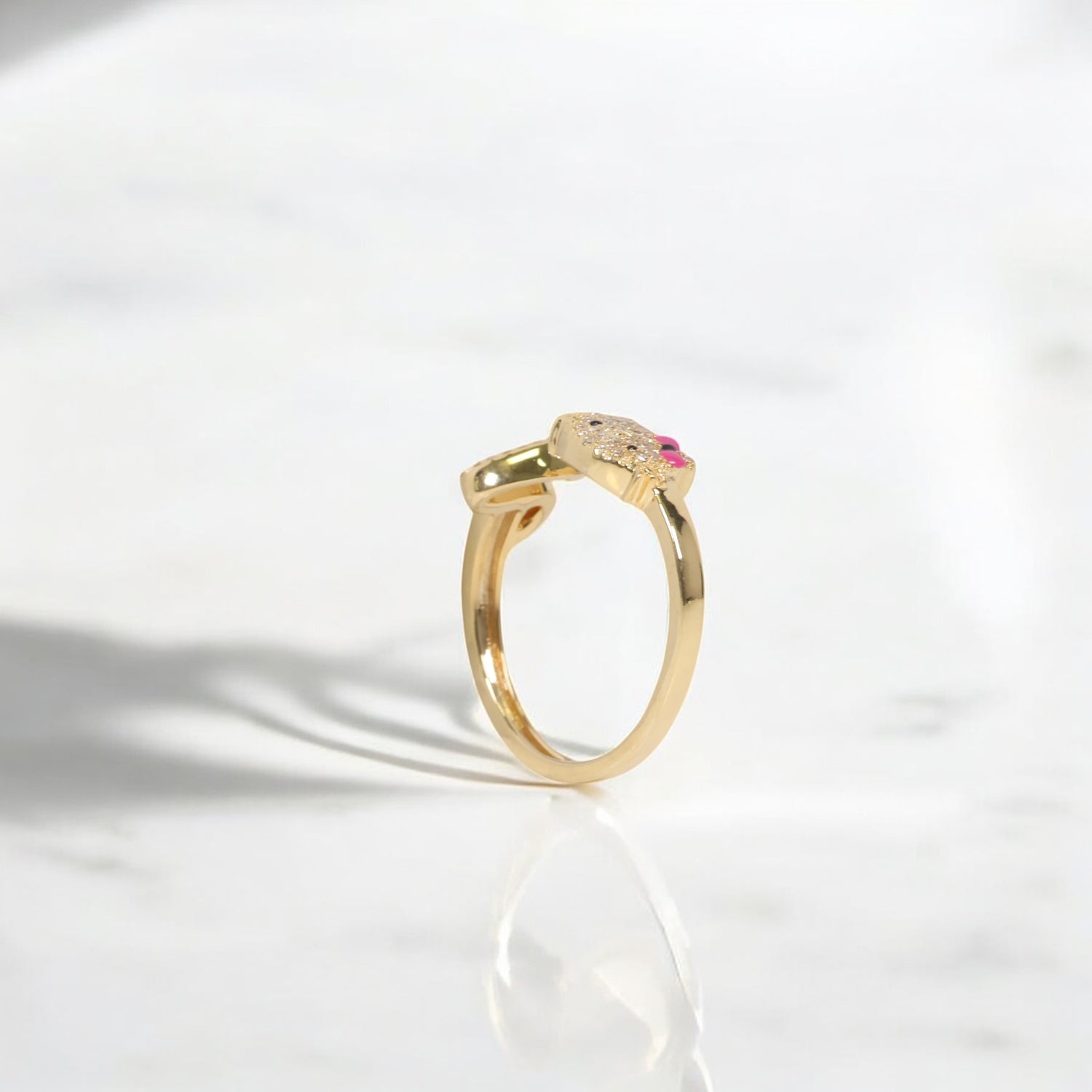 10K YG Diamond HK - Letter V Rings / 2.43gr / Sz 6 / 0.13Wt Dia
