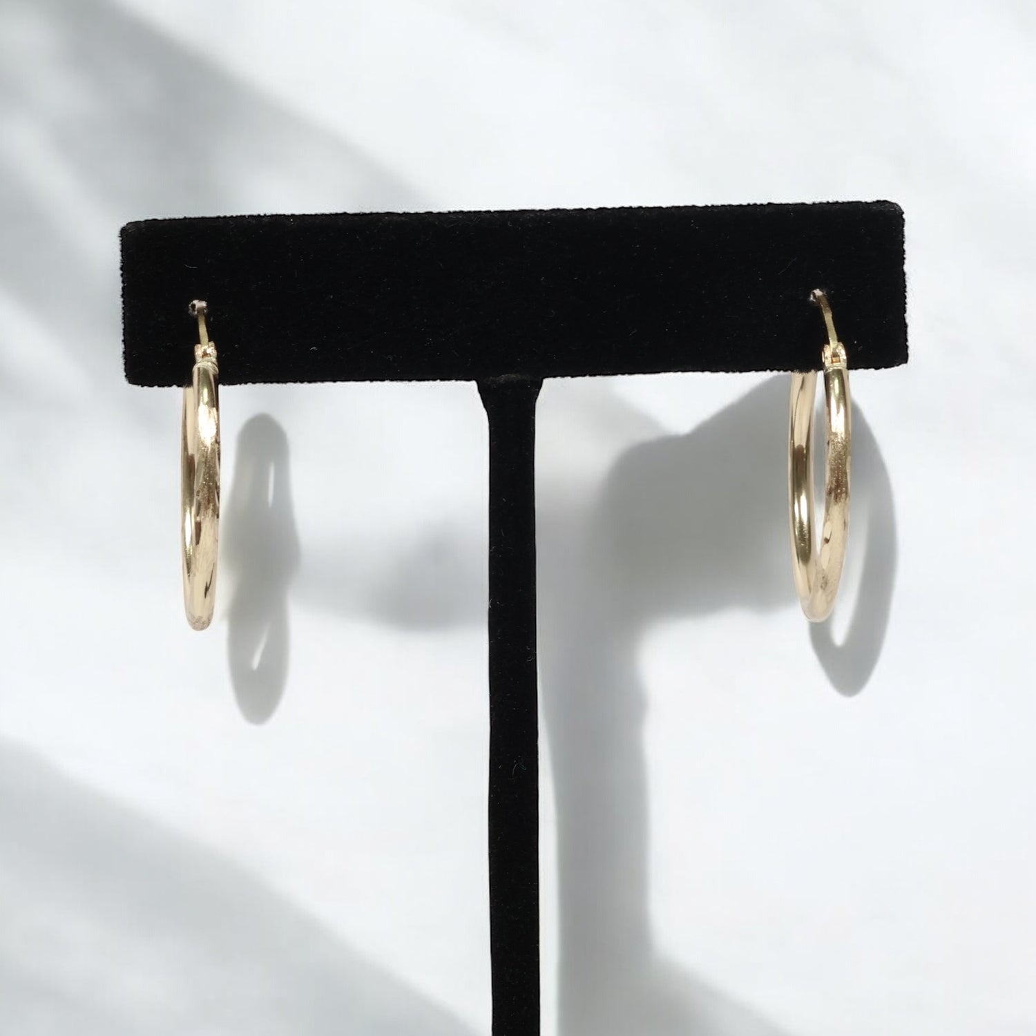 14K YG Luxury Hoop Earrings / 1.71gr / 1.1in /