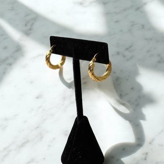 18K Yellow Gold Luxury Hoop Earrings / 2.8gr