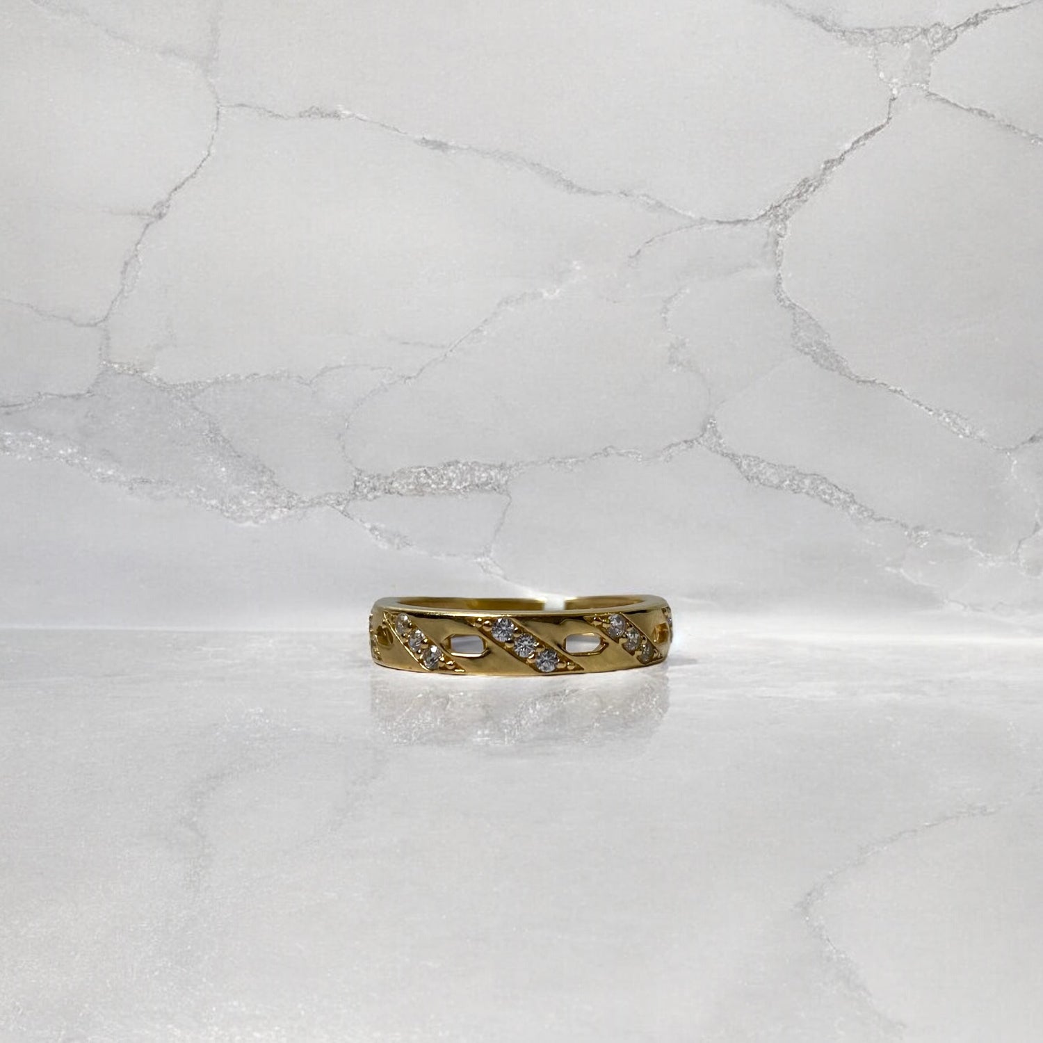 14K Yellow Gold Fashion Ring With Zirconia / 2.6gr / Size 7